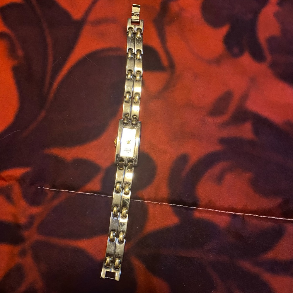 Elegant Gold Women's Bracelet Watch